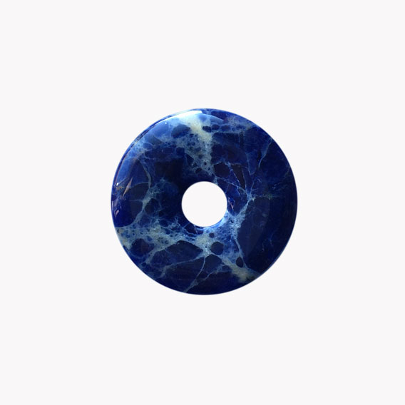 Sodalith Donut Anhänger Wellness auf großer Karte für Sternzeichen Schütze - Image 2