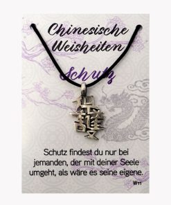 Anhänger Schutz – Chinesische Weisheiten aus Zinn auf großer Karte