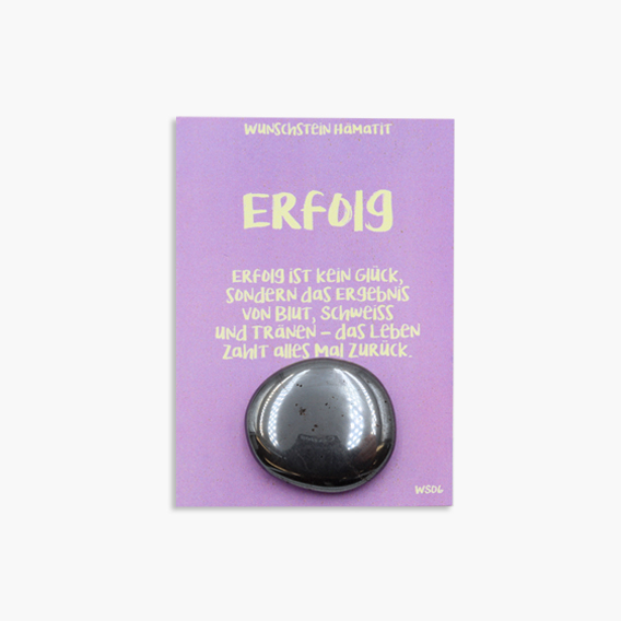 „Erfolg“ – Hämatit Taschenstein auf kleiner Karte