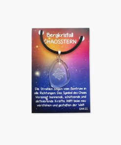 Bergkristall Energie Amulett mit Chaosstern Gravur auf kleiner Karte