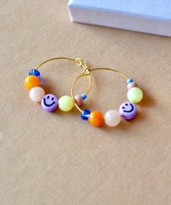 Kleine goldene Creole mit Perlen und Smiley