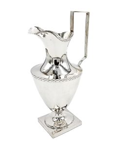 Rahmkanne bzw. Sahnegießer aus lötigem Silber – Klassizismus